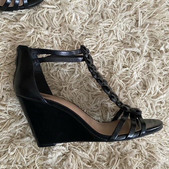 Vince Camuto jeweled wedge sandal, size 9B - Picture 4 of 15